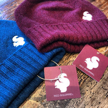 Carica l&#39;immagine nel visualizzatore di Gallery, Cuffia in cashmere bordeaux
